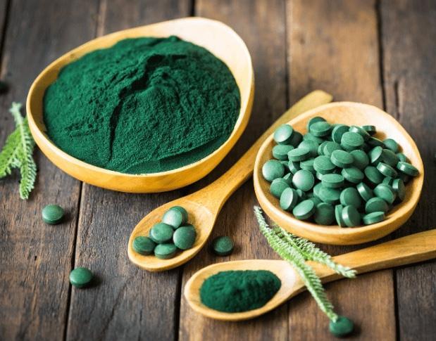 O poder da Spirulina. Formas de integrá-la na sua rotina diária